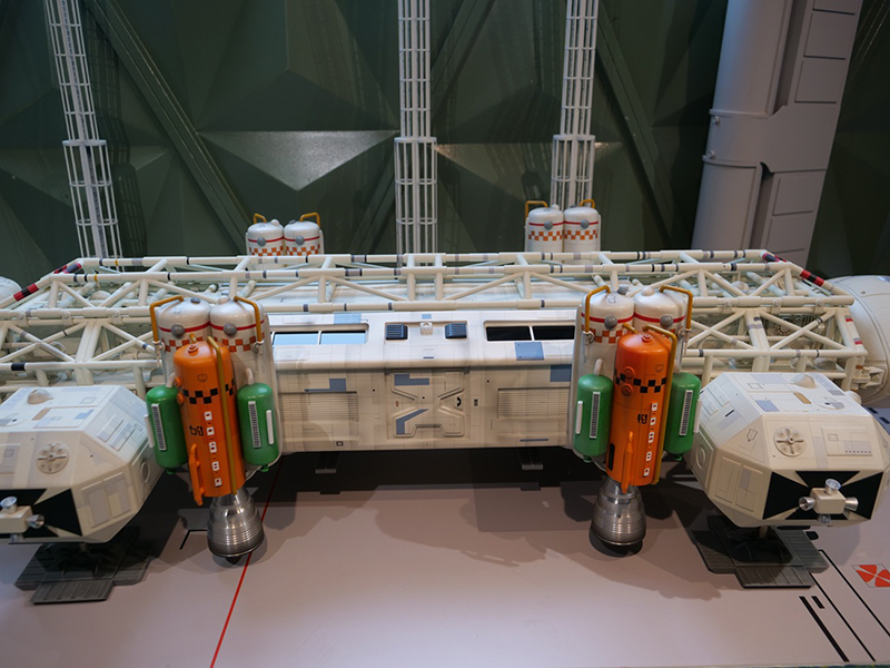 Eagle Passenger Pod with Booster Rockets (44 inch)